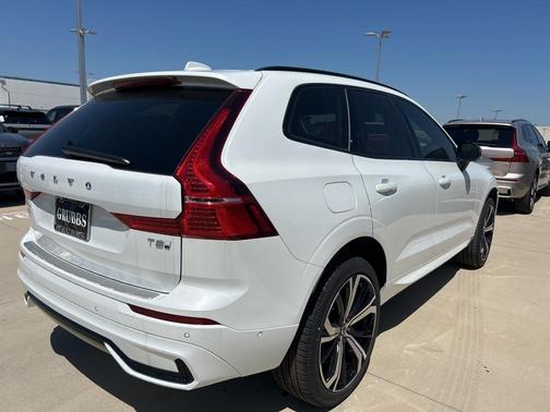2025 Volvo XC60 Plug-In Hybrid T8 Ultra