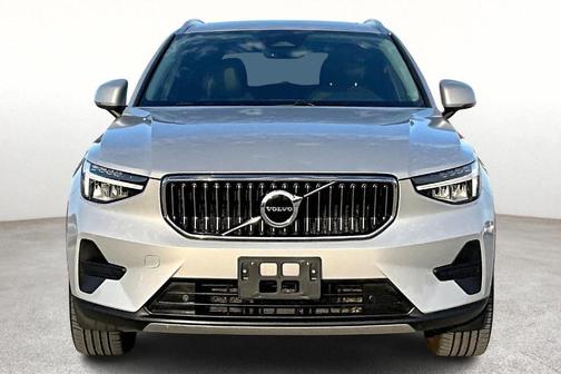 2024 Volvo XC40 CORE THEME