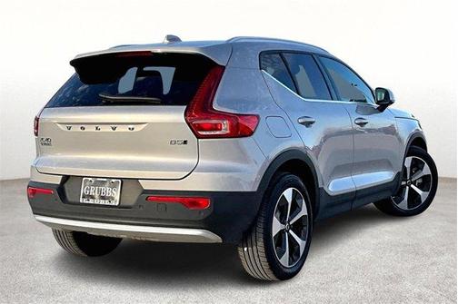 2024 Volvo XC40 CORE THEME