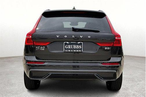 2025 Volvo XC60 B5 Core