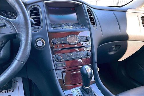 2016 INFINITI QX50 Base