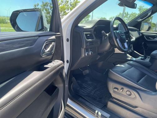 2022 GMC Yukon XL SLT