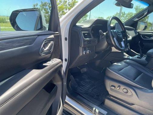 2022 GMC Yukon XL SLT