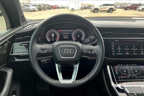 2025 Audi Q7 55 Prestige