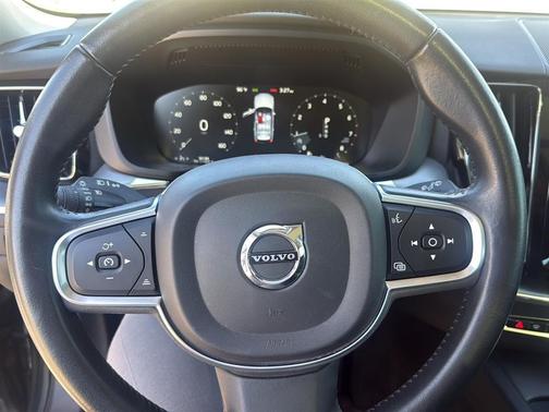 2019 Volvo XC60 T6 Momentum