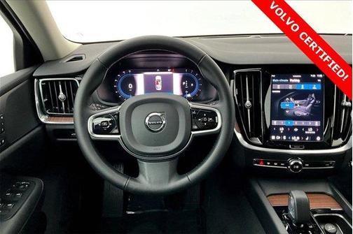 2025 Volvo S60 B5 Plus