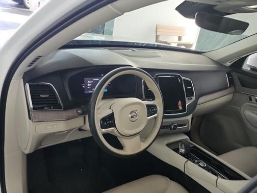 2023 Volvo XC90 Recharge Plug-In Hybrid T8 Plus Bright Theme 7 Passenger
