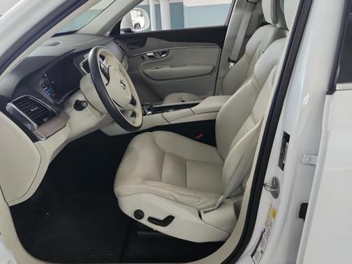 2023 Volvo XC90 Recharge Plug-In Hybrid T8 Plus Bright Theme 7 Passenger