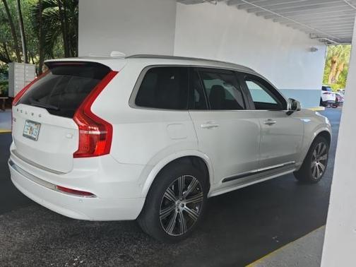 2023 Volvo XC90 Recharge Plug-In Hybrid T8 Plus Bright Theme 7 Passenger