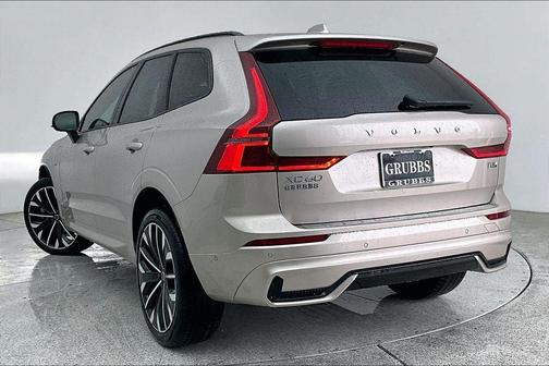 2026 Volvo XC60 Plug-In Hybrid T8 Ultra