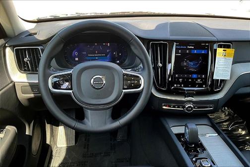 2025 Volvo XC60 B5 Plus