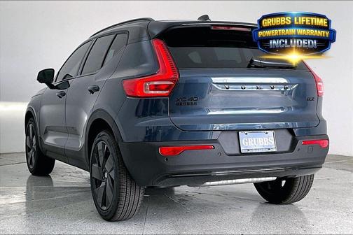 Denim Blue 2026 Volvo XC40 B5 Ultra Black Edition