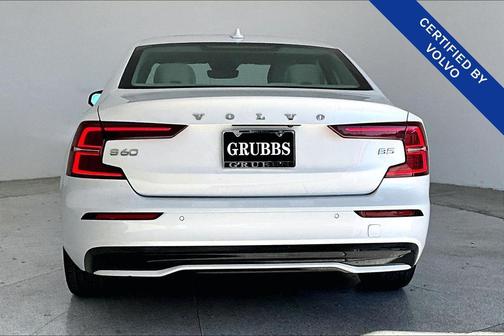 2025 Volvo S60 B5 Plus