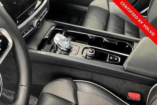 2024 Volvo S60 B5 Plus Black Edition
