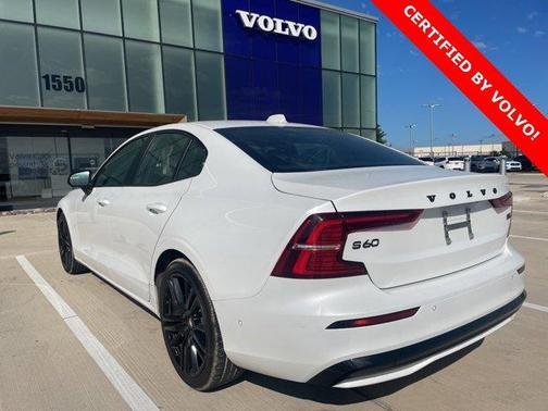 2024 Volvo S60 B5 Plus Black Edition
