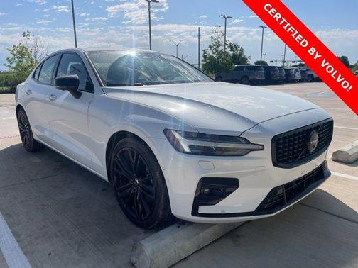 2024 Volvo S60 B5 Plus Black Edition