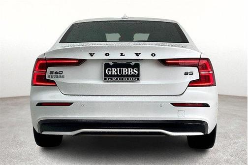 2024 Volvo S60 B5 Plus Black Edition