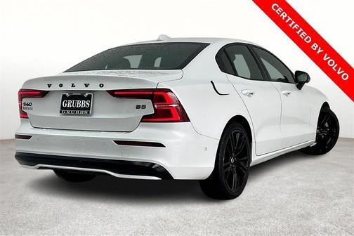 2024 Volvo S60 B5 Plus Black Edition