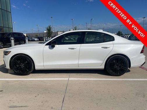 2024 Volvo S60 B5 Plus Black Edition