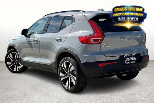 Gray Metallic 2026 Volvo XC40 B4 Plus