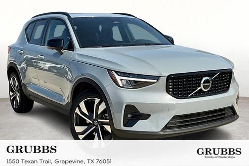 2026 Volvo XC40 B4 Plus