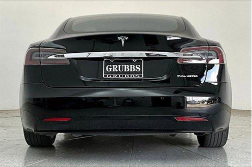 2020 Tesla Model S Long Range