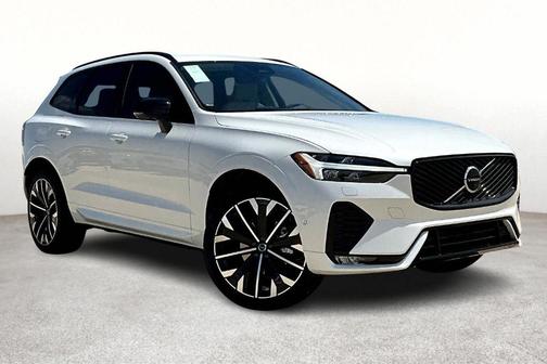 2026 Volvo XC60 B5 Ultra