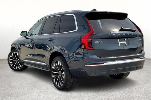 2025 Volvo XC90 B6 Plus 7-Seater