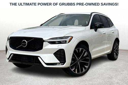 Crystal White 2026 Volvo XC60 B5 Ultra