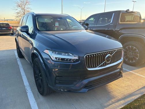 2020 Volvo XC90 T5 Momentum 7 Passenger