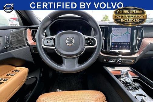 Crystal White Metallic 2023 Volvo XC60 B5 Ultimate Bright Theme