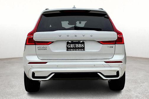 2025 Volvo XC60 Plug-In Hybrid T8 Plus