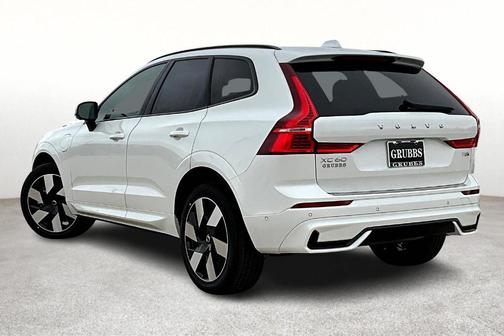 2025 Volvo XC60 Plug-In Hybrid T8 Plus
