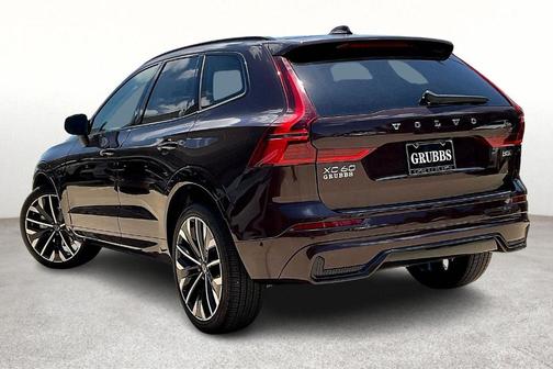 2026 Volvo XC60 B5 Ultra