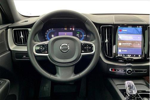 2024 Volvo XC60 Recharge Plug-In Hybrid T8 Ultimate Black Edition