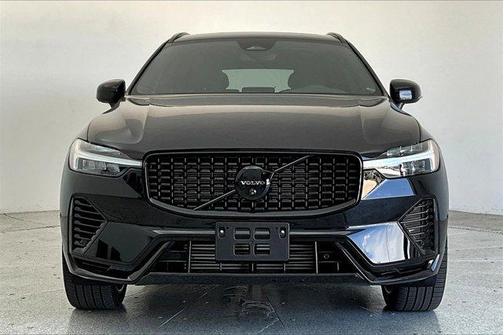 2024 Volvo XC60 Recharge Plug-In Hybrid T8 Ultimate Black Edition