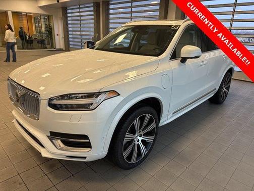 2025 Volvo XC90 Plug-In Hybrid T8 Plus 7-Seater