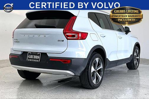 Blue 2024 Volvo XC40 B5 Core