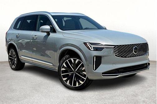 2025 Volvo XC90 B5 Plus 7-Seater