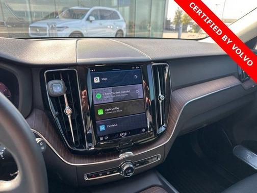 2022 Volvo XC60 B5 Momentum