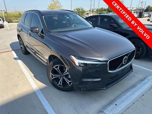 2022 Volvo XC60 B5 Momentum