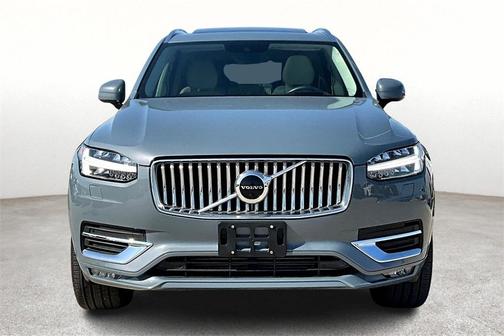 2022 Volvo XC90 T6 Inscription 7 Passenger