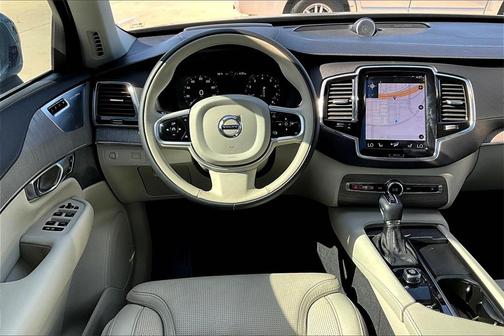 2022 Volvo XC90 T6 Inscription 7 Passenger