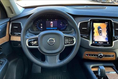 2024 Volvo XC90 Recharge Plug-In Hybrid T8 Plus Bright Theme 7-Seater