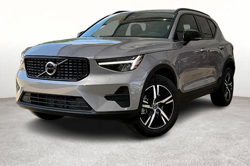 2026 Volvo XC40 B4 Core