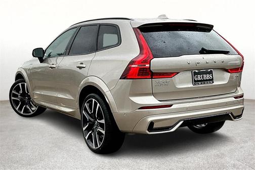 2025 Volvo XC60 Plug-In Hybrid T8 Ultra