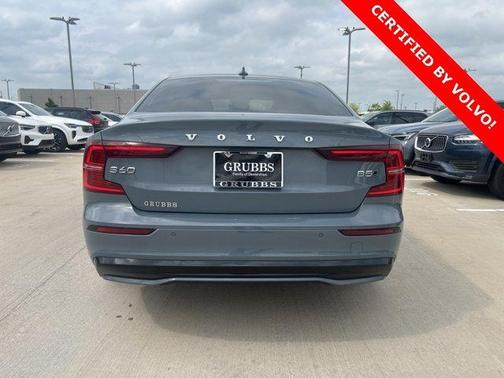2024 Volvo S60 B5 Ultimate Dark Theme