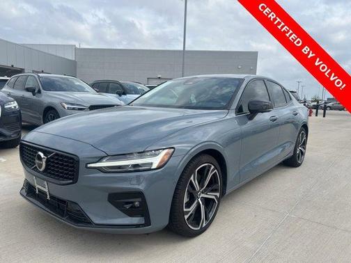2024 Volvo S60 B5 Ultimate Dark Theme