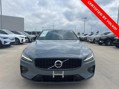 2024 Volvo S60 B5 Ultimate Dark Theme