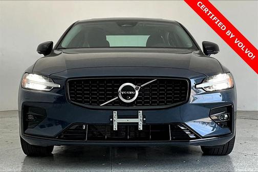 2025 Volvo S60 B5 Plus